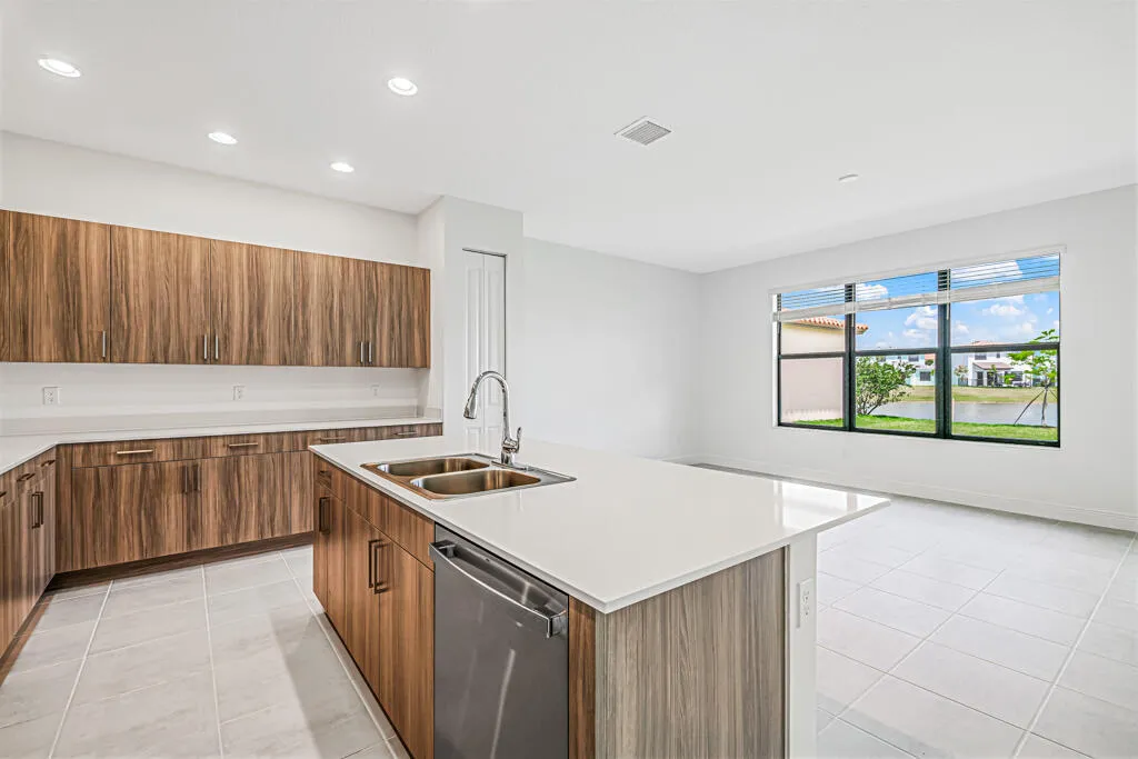 Breakfast bar