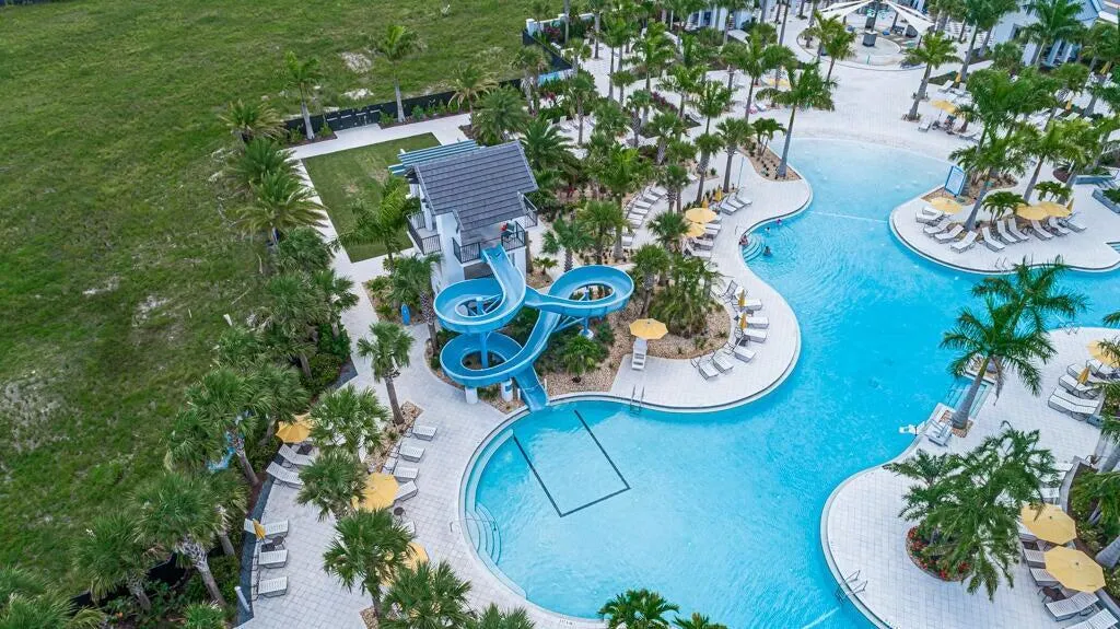 3 story slide
