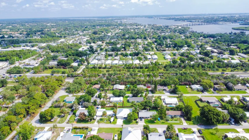 1006 SW 34th Terrace