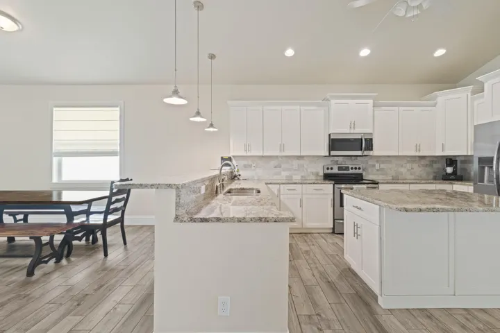 1006 SW 34th Terrace