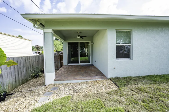 1006 SW 34th Terrace