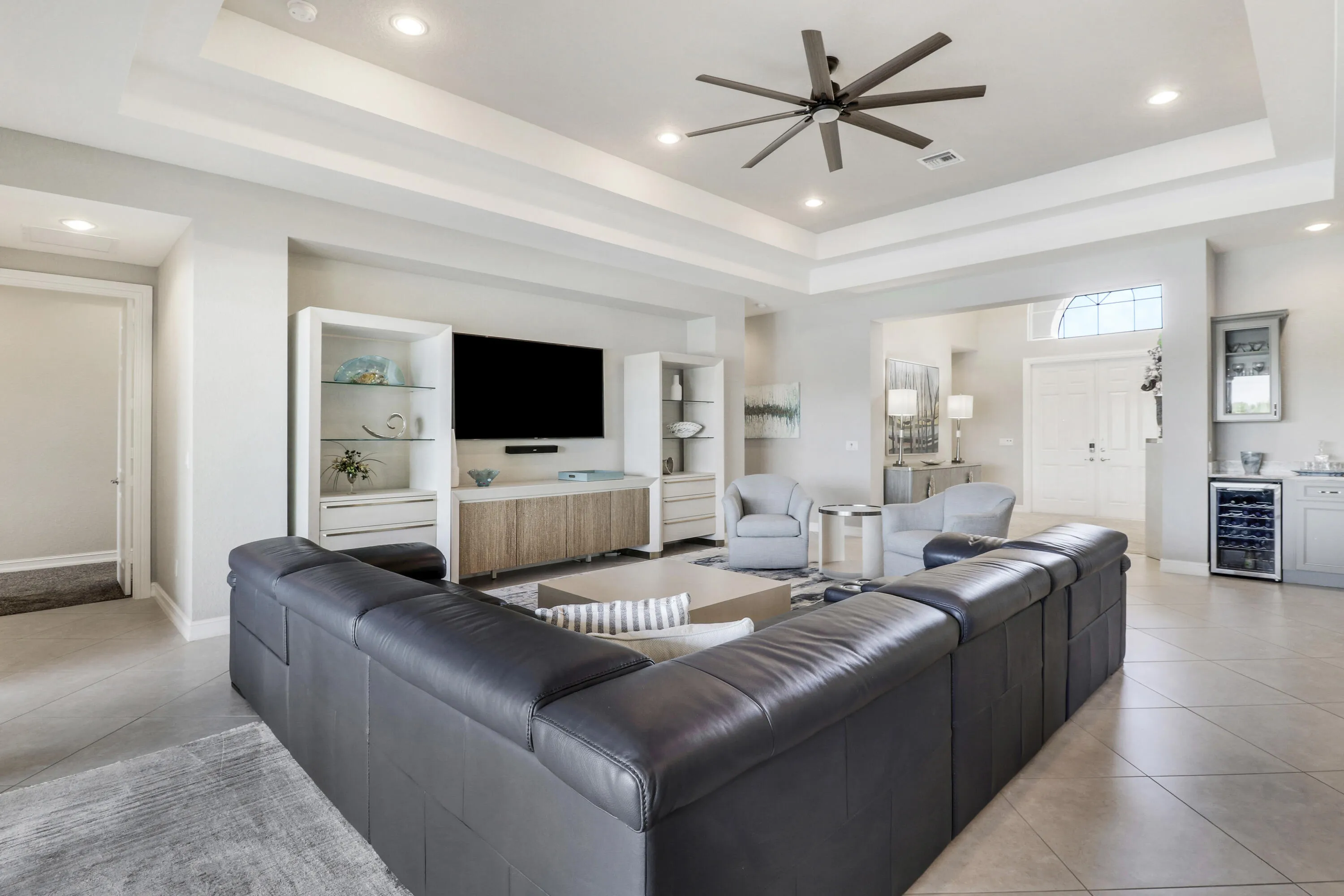 Living room 4