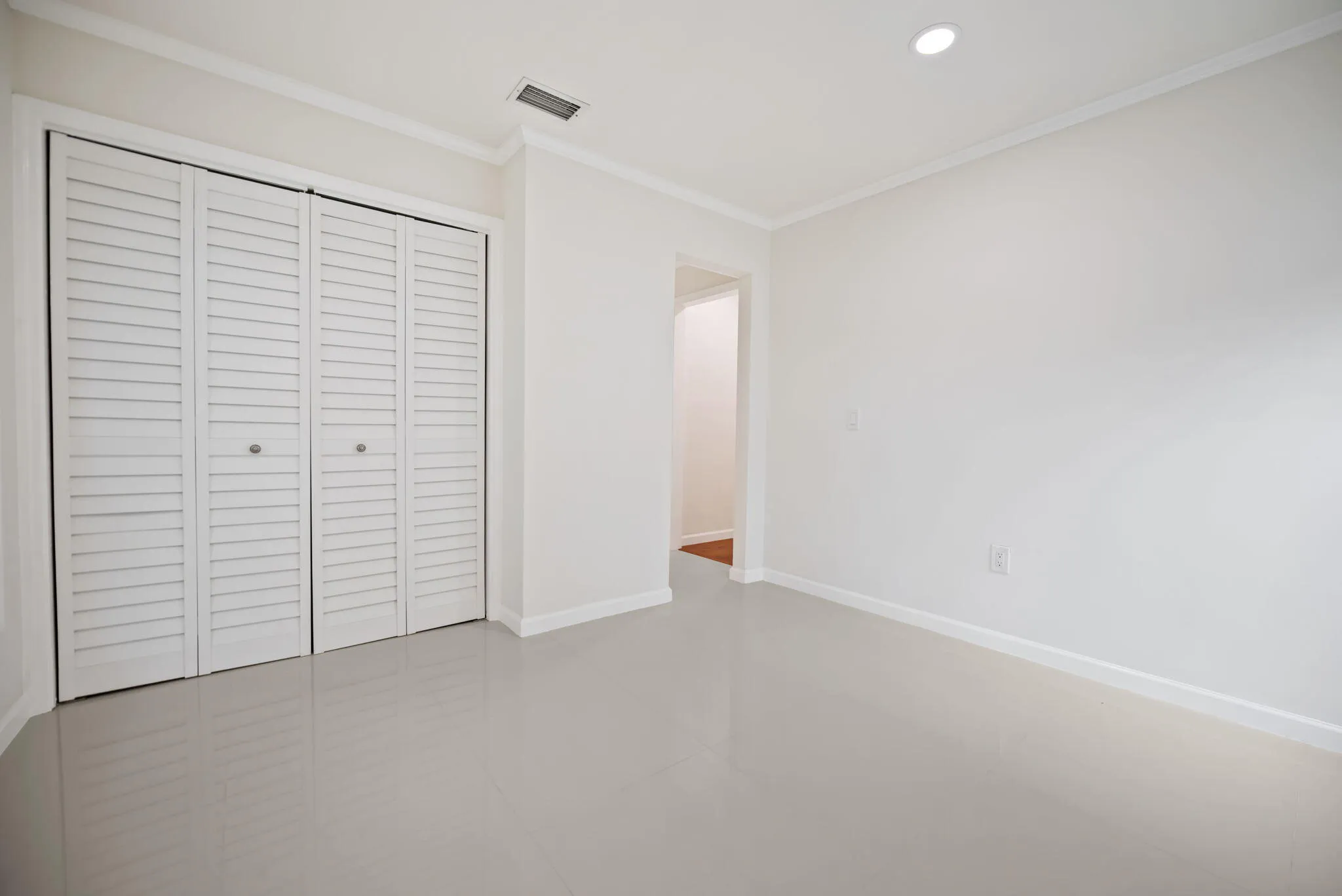 18-web-or-mls-561-sw-168th-terrace