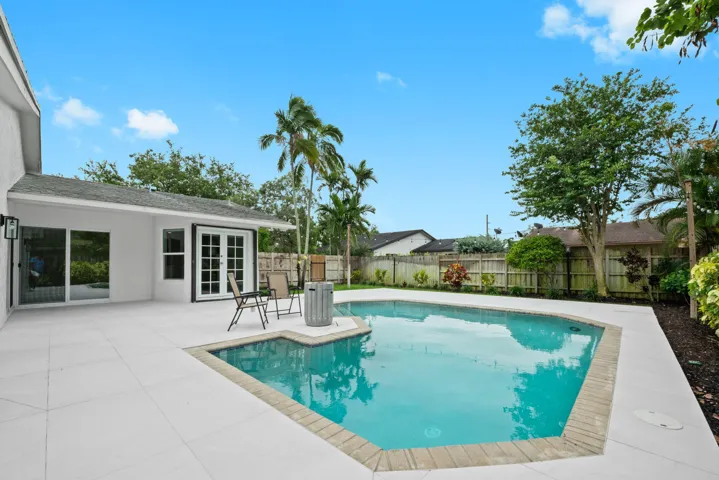 24-web-or-mls-561-sw-168th-terrace