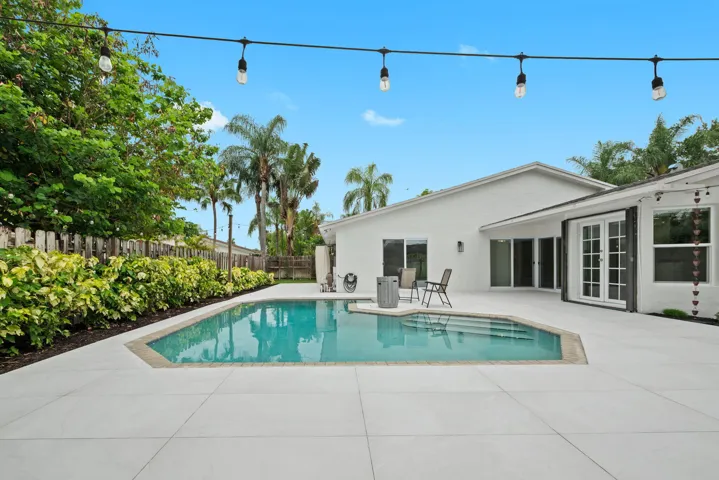 27-web-or-mls-561-sw-168th-terrace