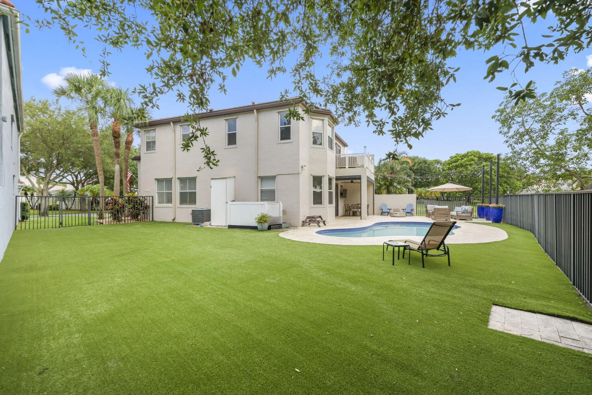 7518 Oak Grove Circle - 31.jpg-SMALL