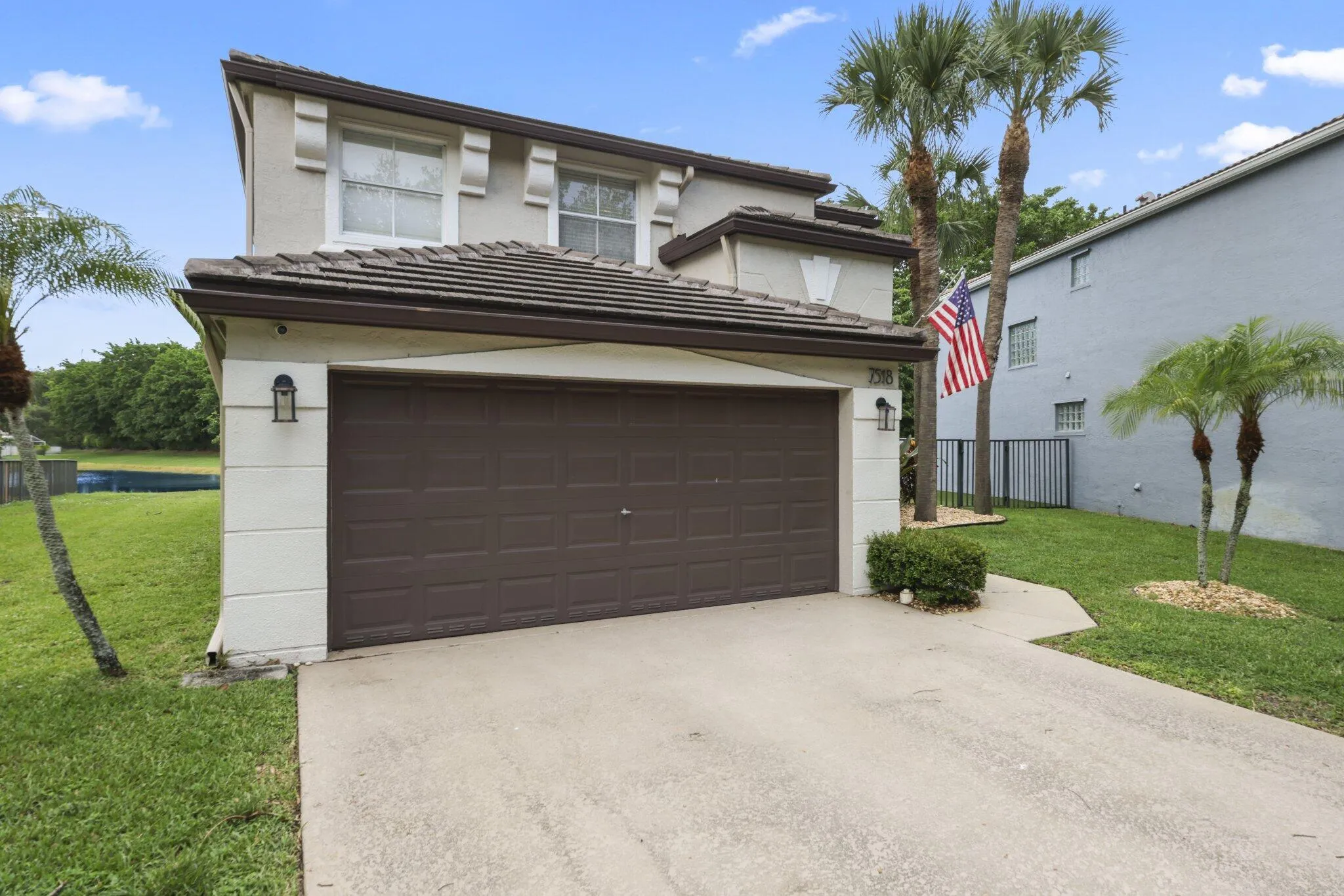 7518 Oak Grove Circle - 4.jpg-SMALL