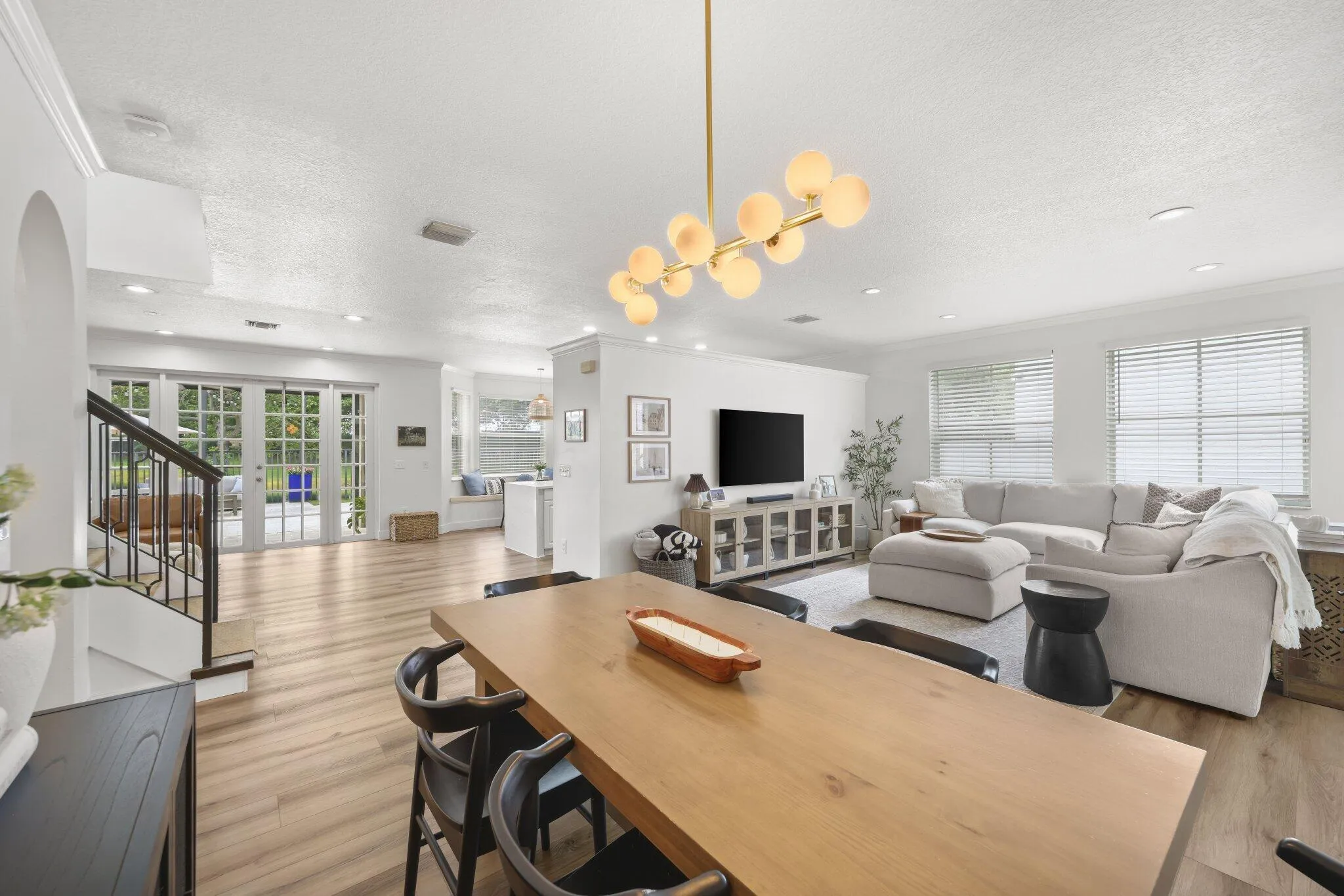 7518 Oak Grove Circle - 11.jpg-SMALL