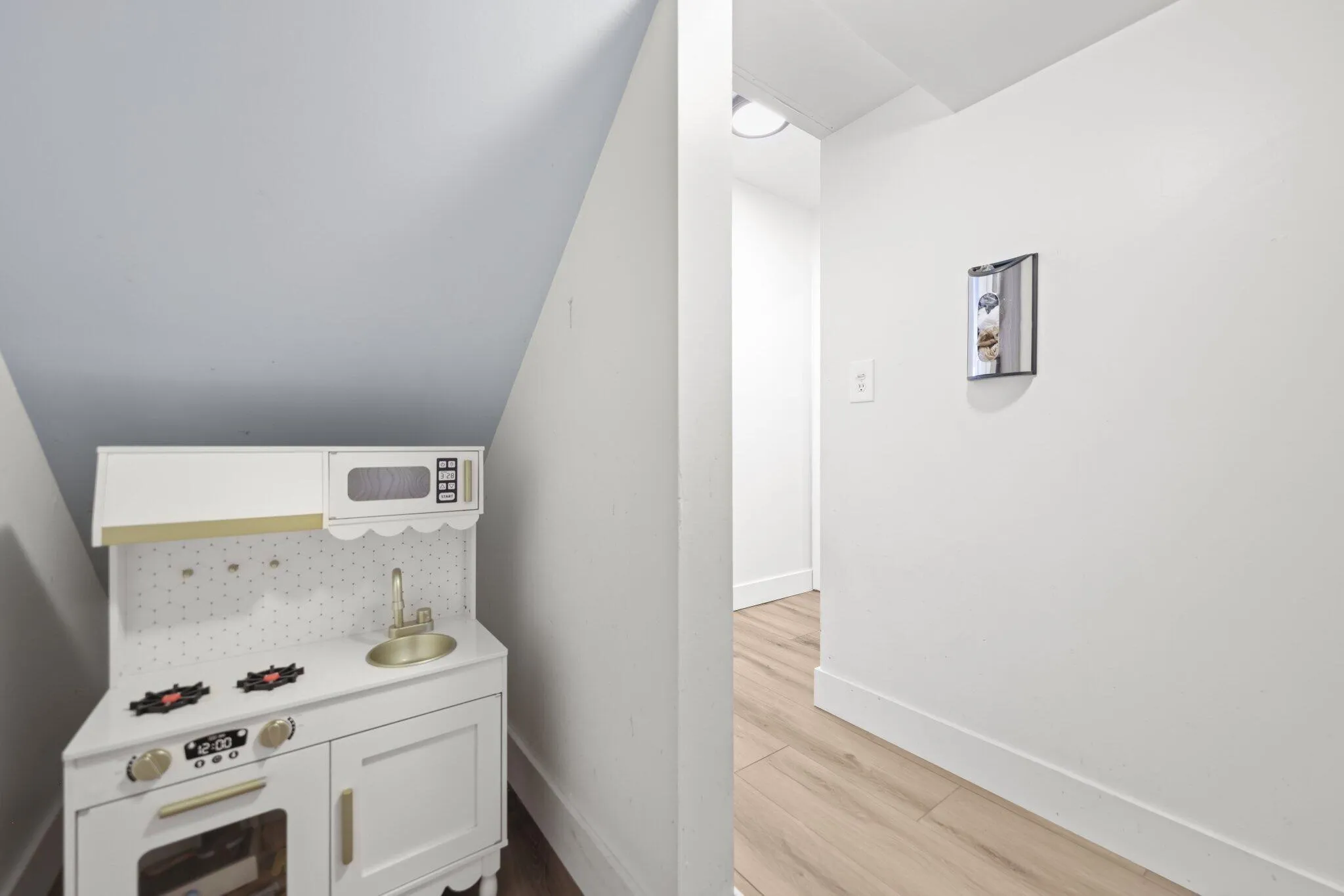 7518 Oak Grove Circle - 29.jpg-SMALL