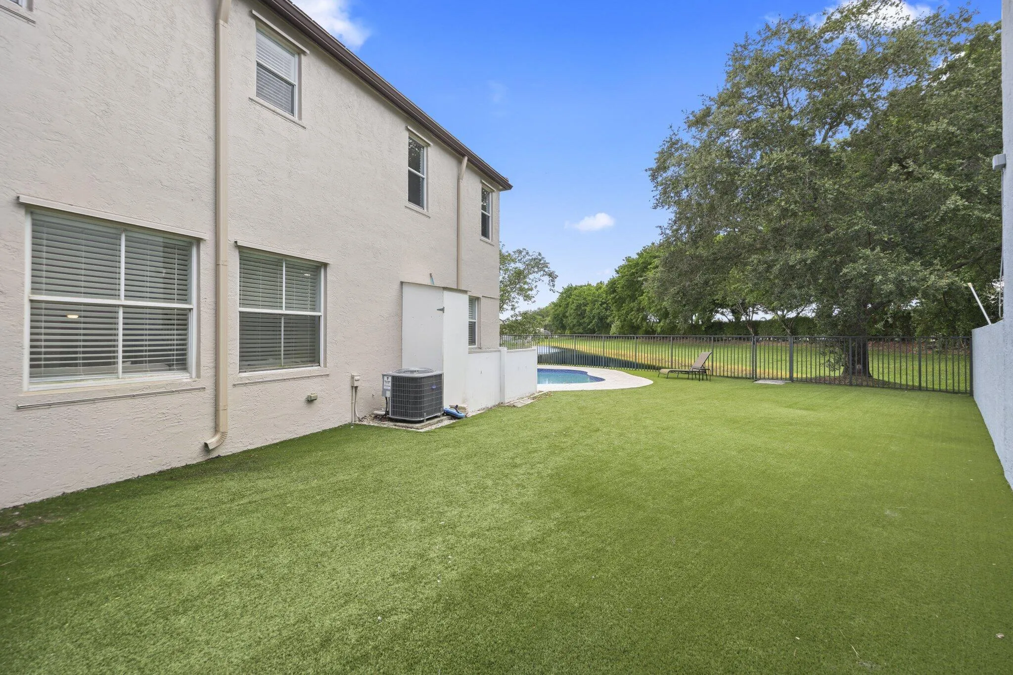 7518 Oak Grove Circle - 30.jpg-SMALL
