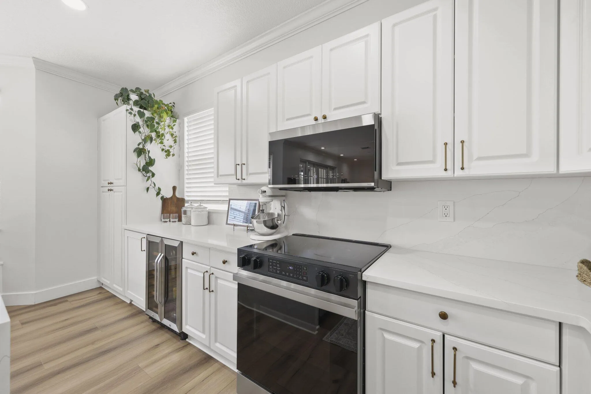 7518 Oak Grove Circle - 21.jpg-SMALL