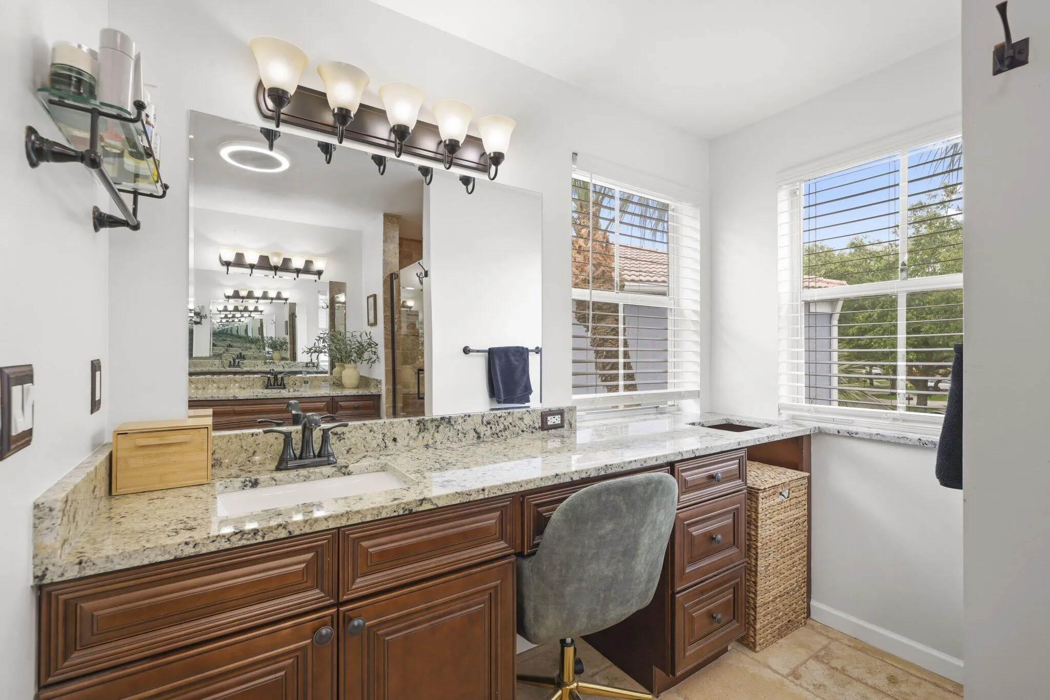 7518 Oak Grove Circle - 61.jpg-SMALL