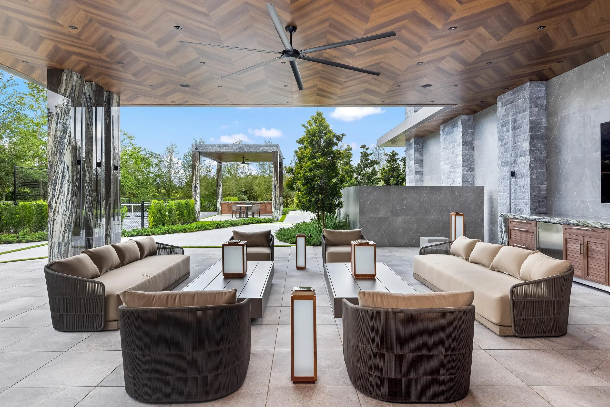 Outdoor Lounge