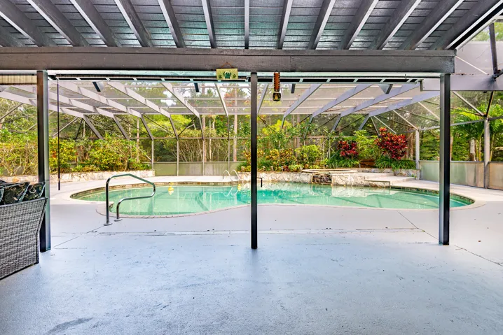 Spacious covered patio