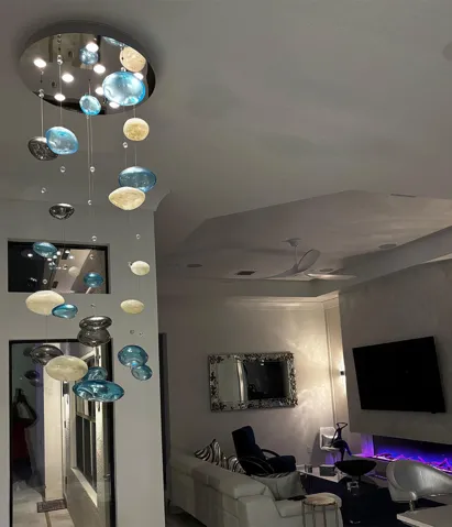 Dinette Dale Tiffany Chandelier