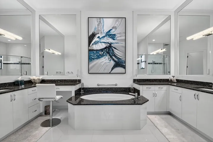 Wow MainBathroom