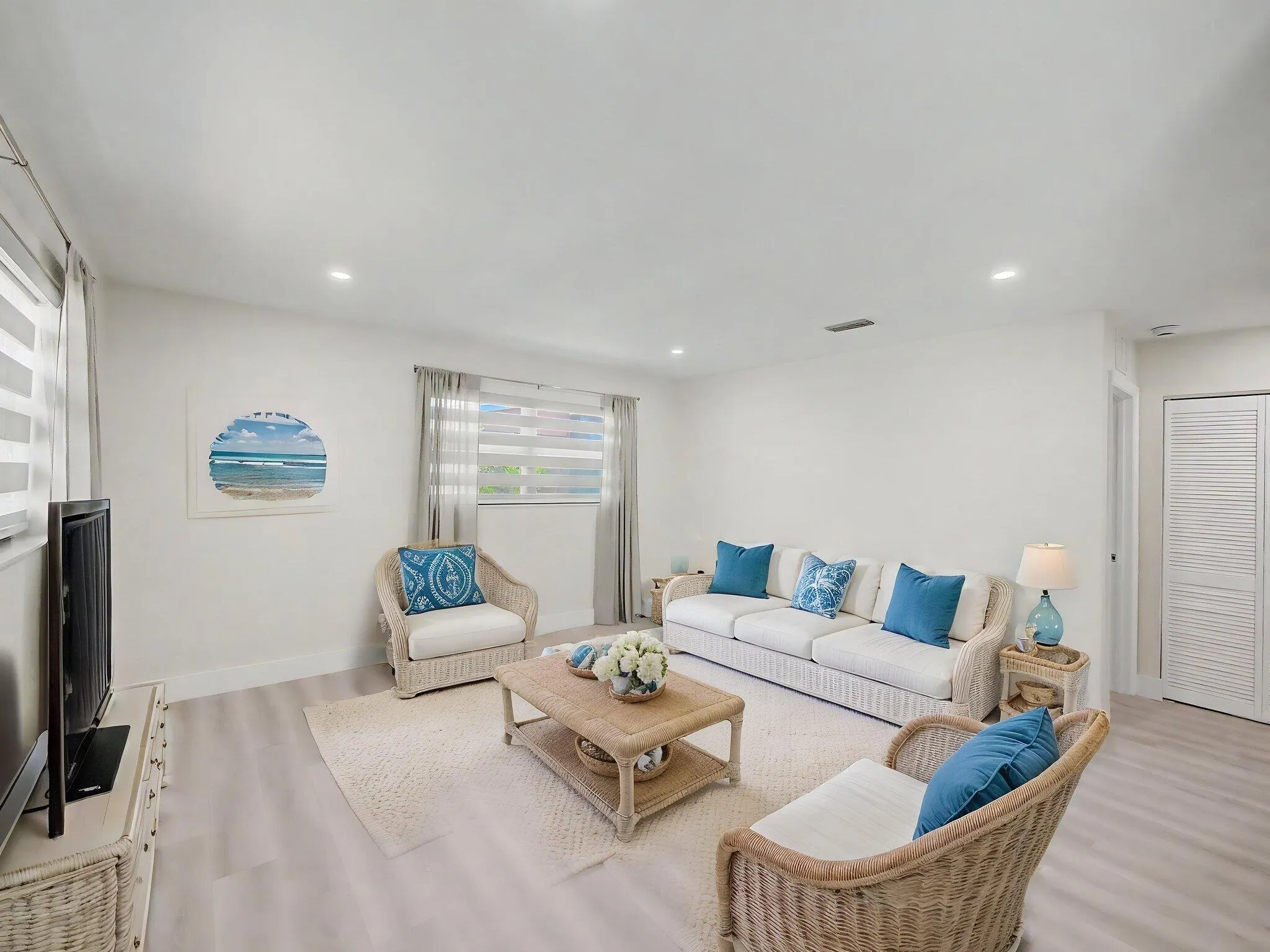 Virtually Staged Livingroom