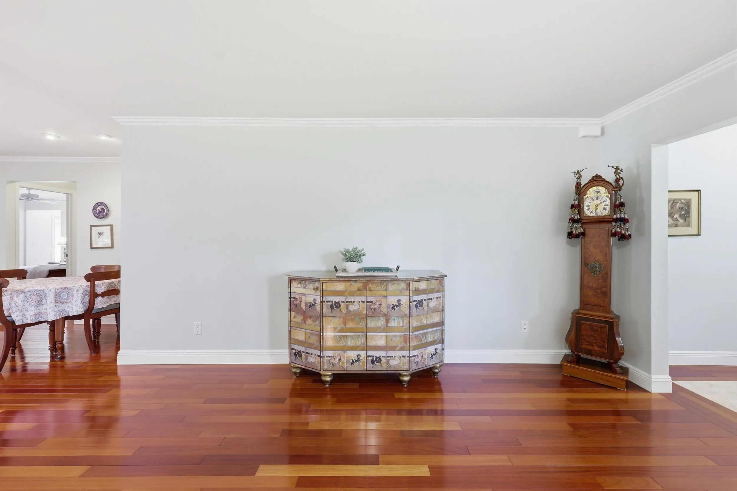 LIVING RM