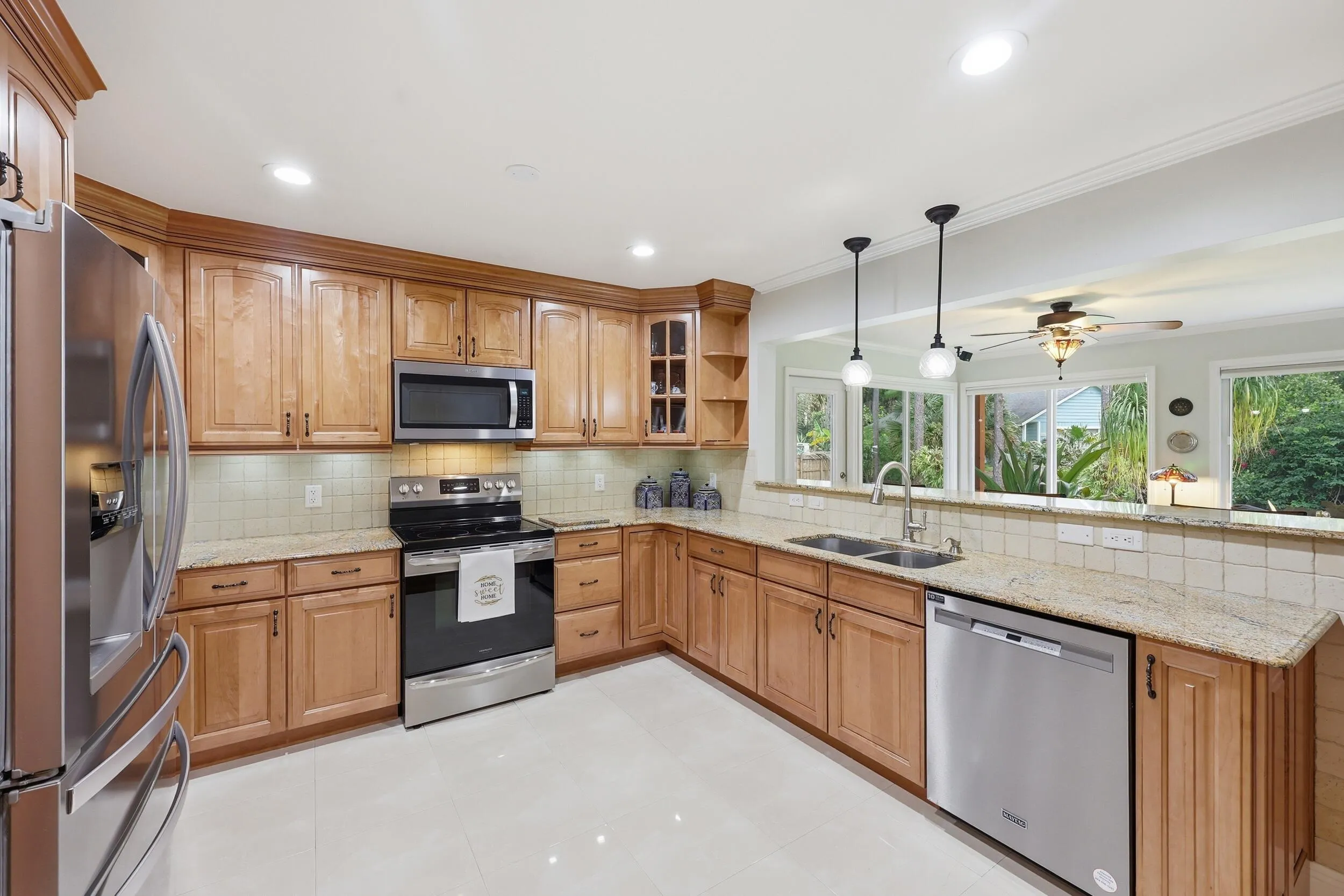 KITCHEN