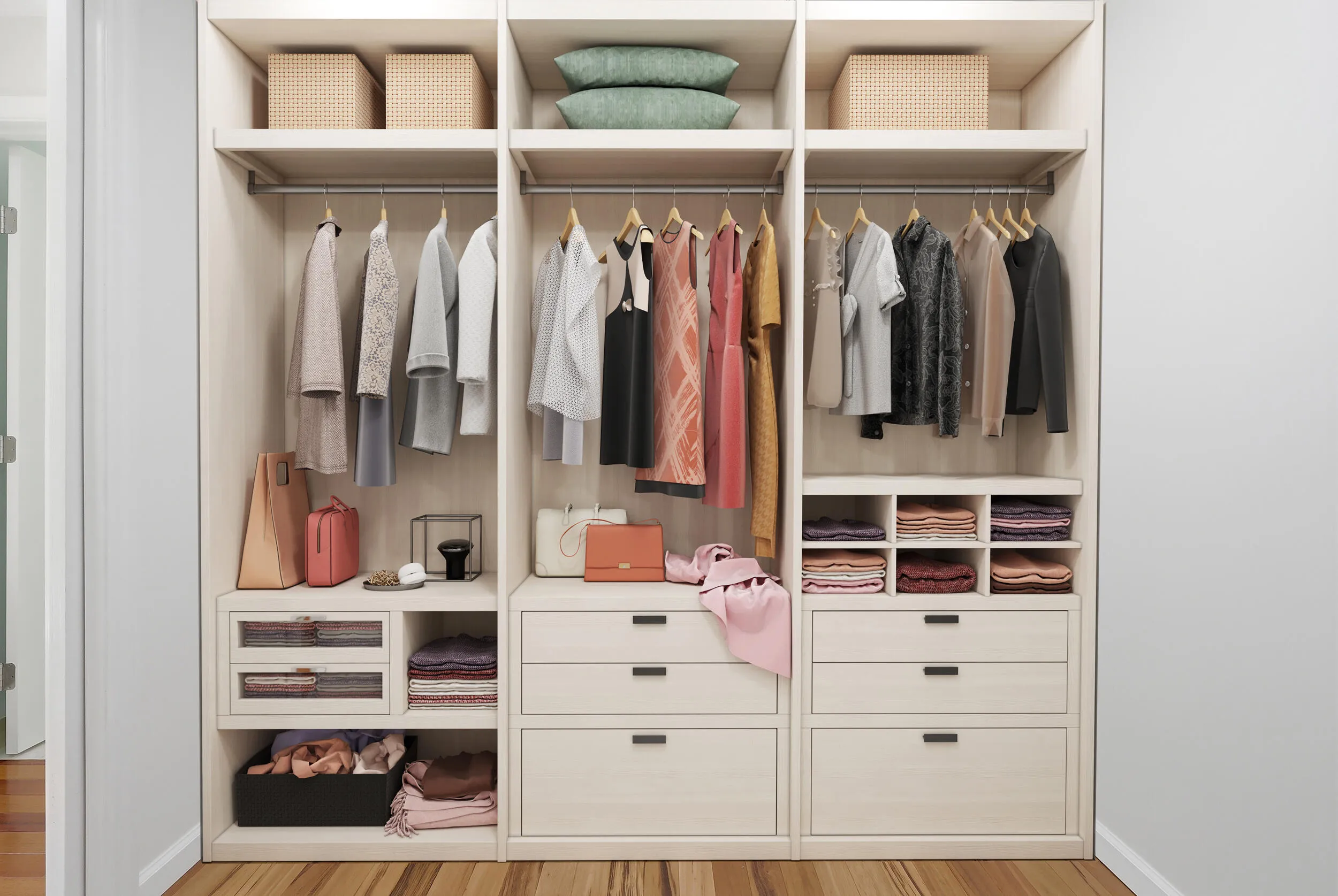 8'X7' WALK-IN CLOSET