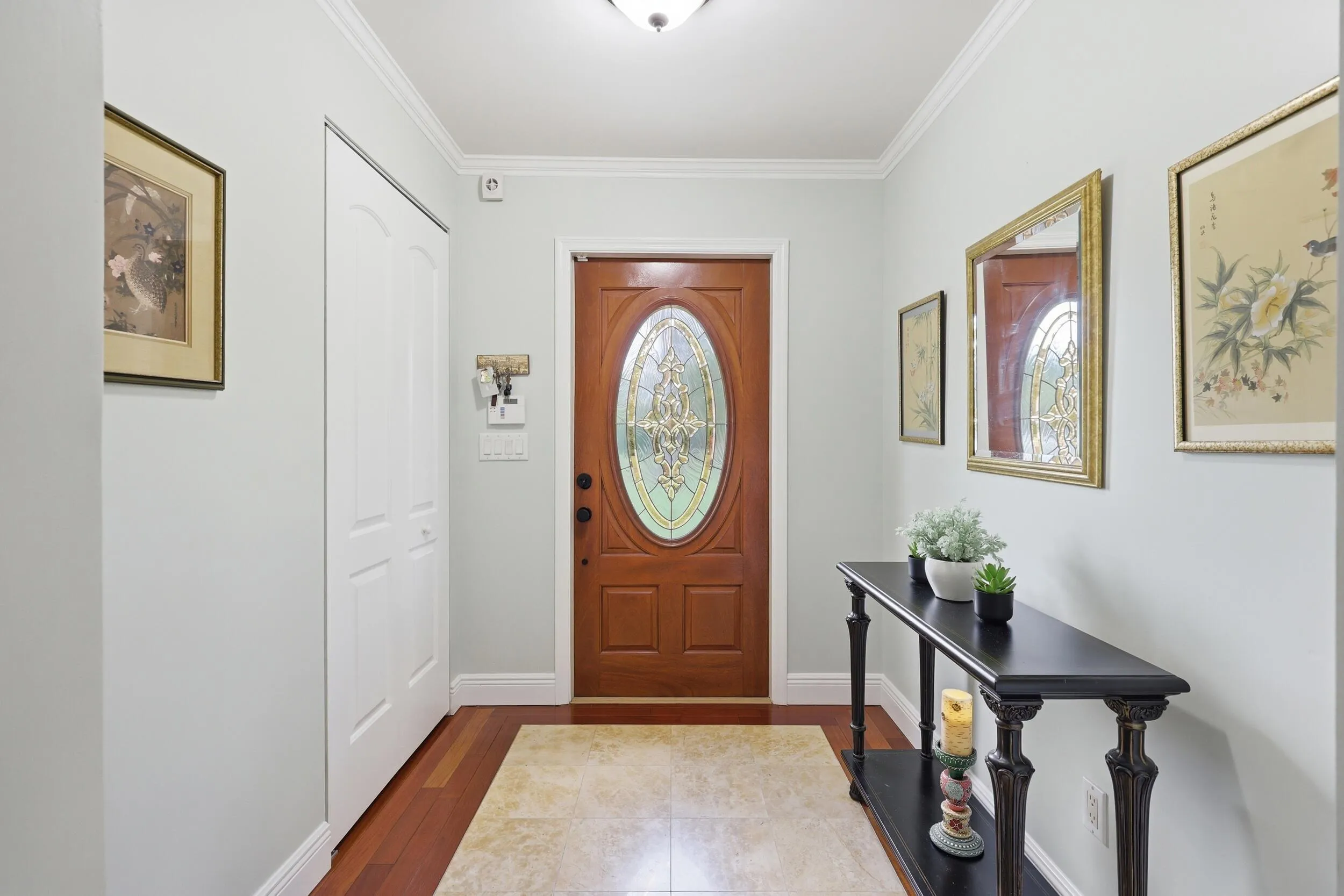 FOYER