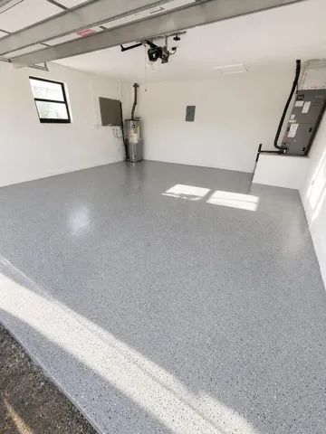 2 CAR GARAGE