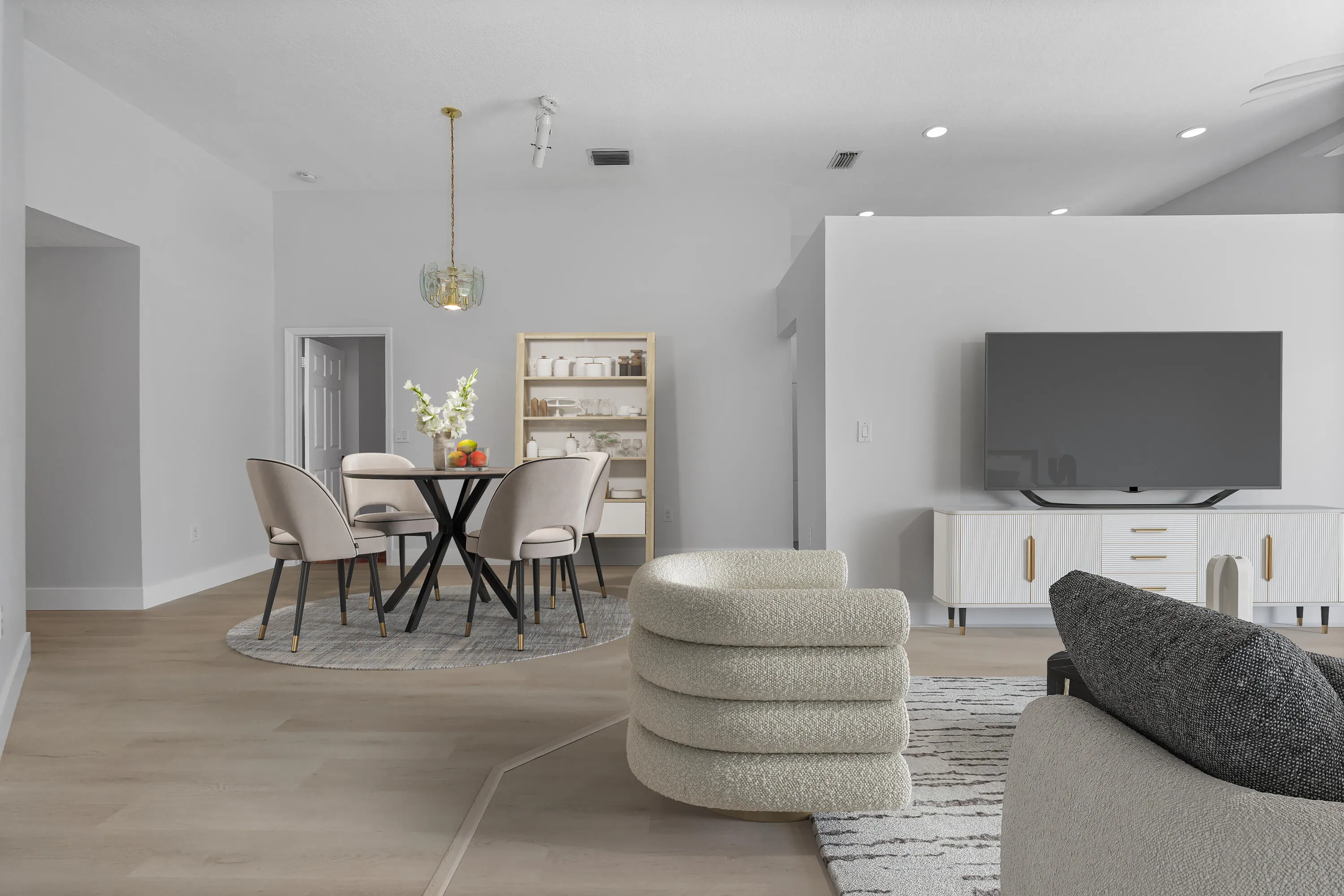 Dining area off kitchen.