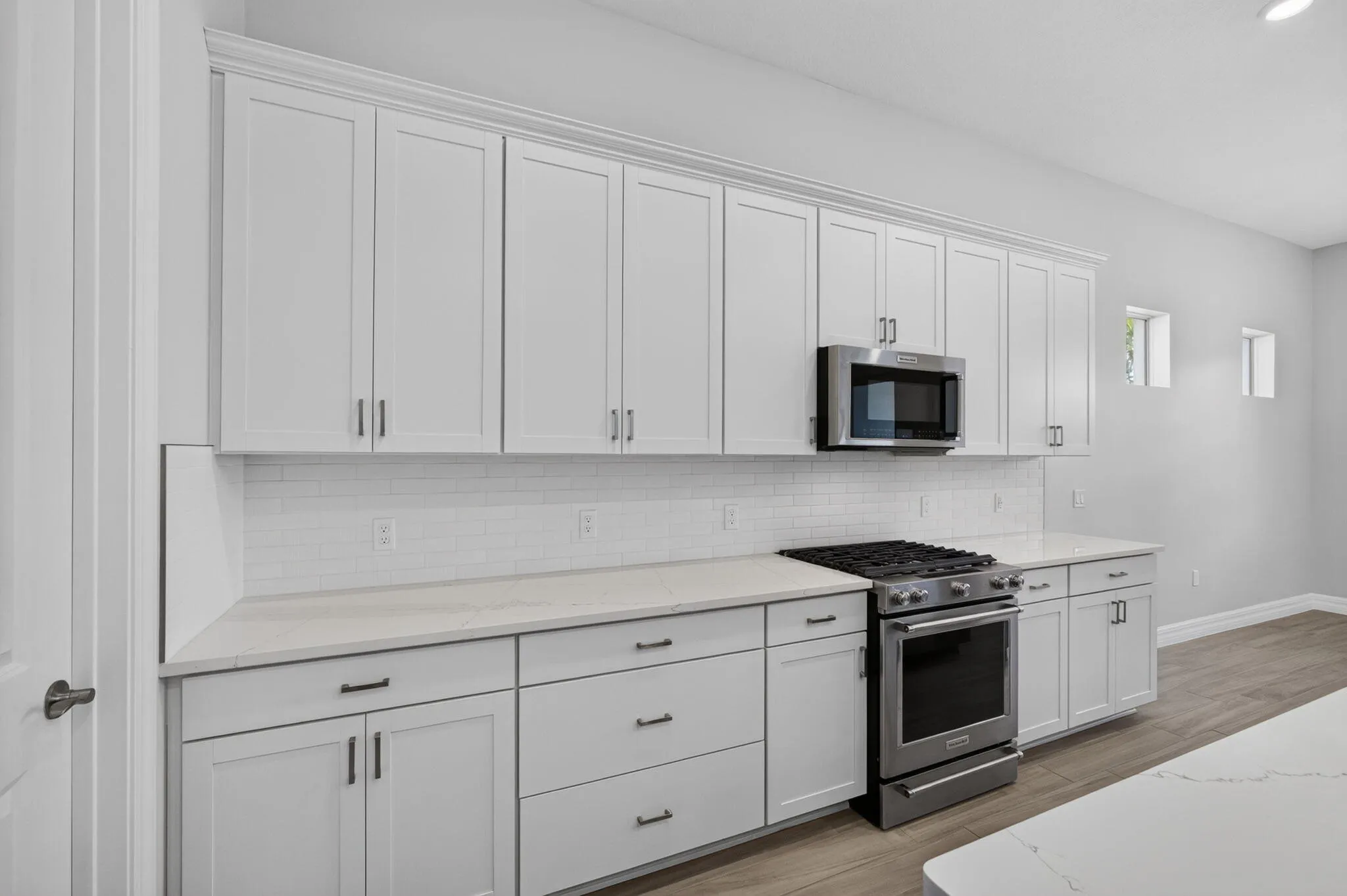 KITCHEN I • Gas Stove