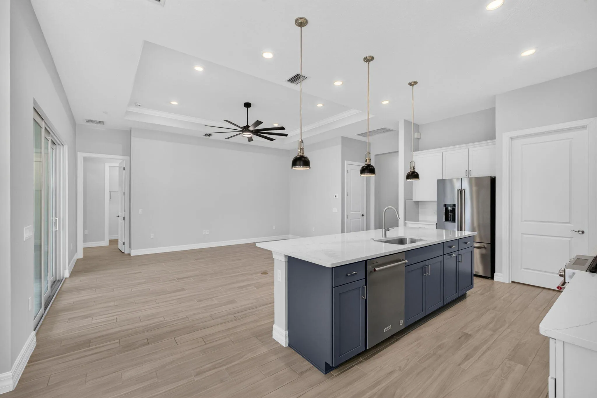 KITCHEN III • ISLAND