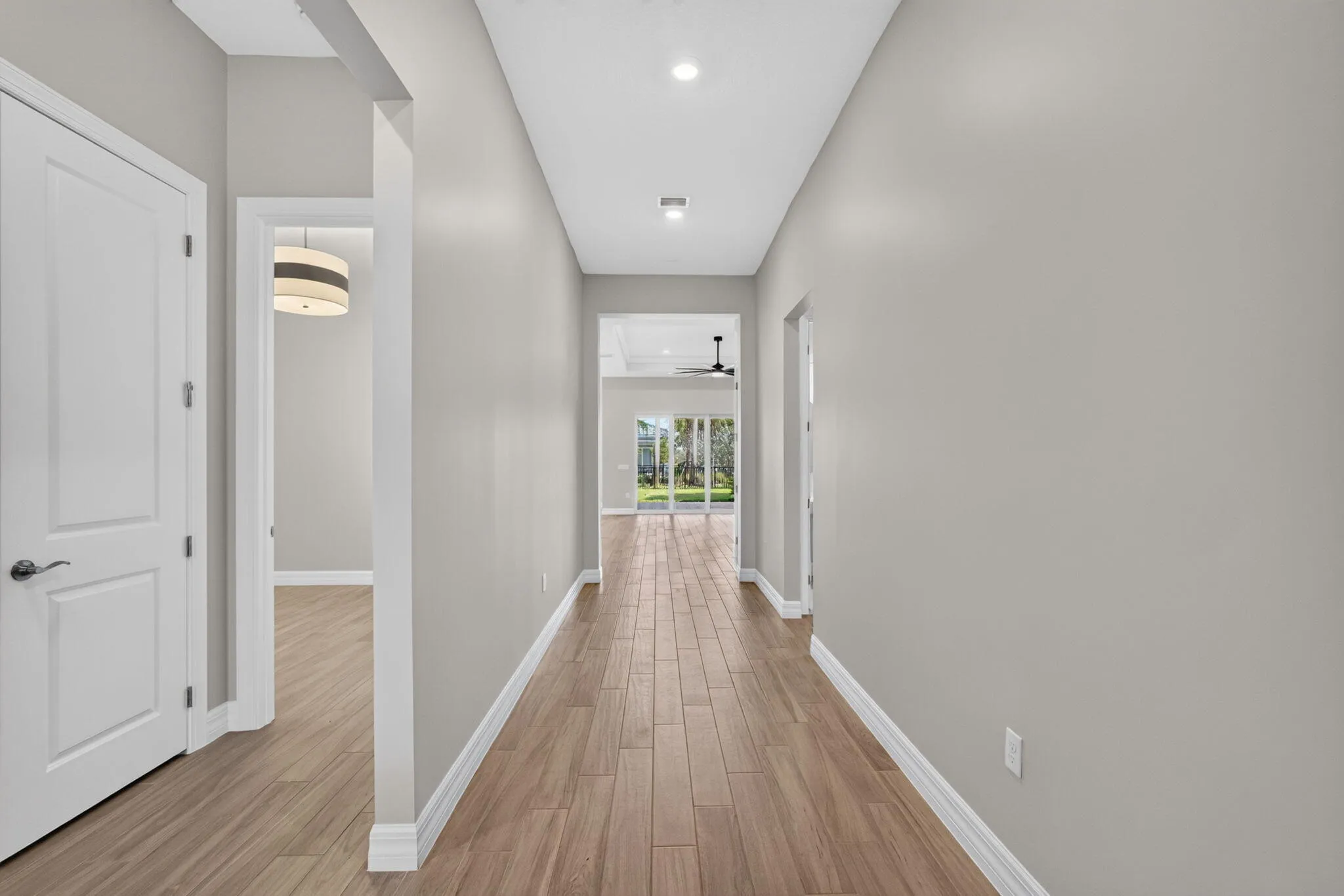 ENTRANCE FOYER