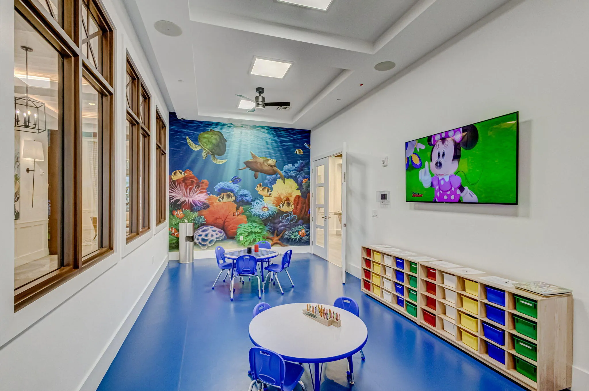 CHILDREN'S PLAY ROOM