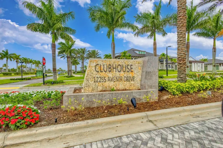 AVENIR CLUBHOUSE & AMENITIES