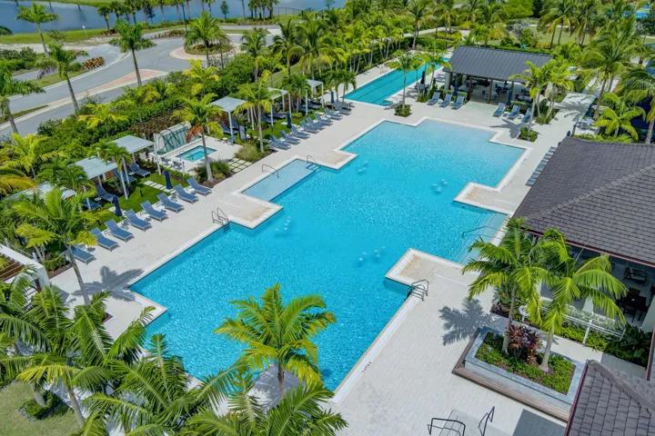 ADDITIONAL PRIVATE LAP POOL