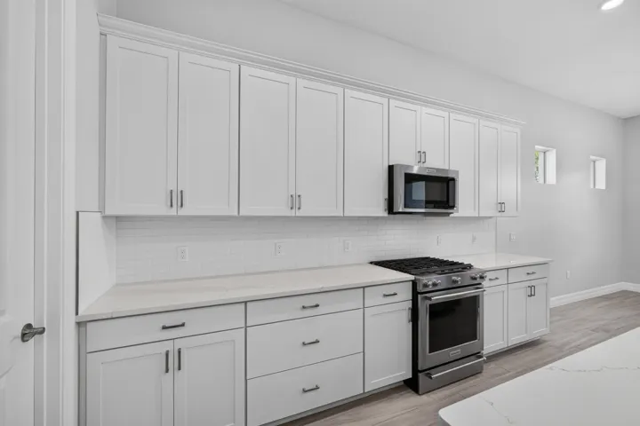 KITCHEN I • Gas Stove