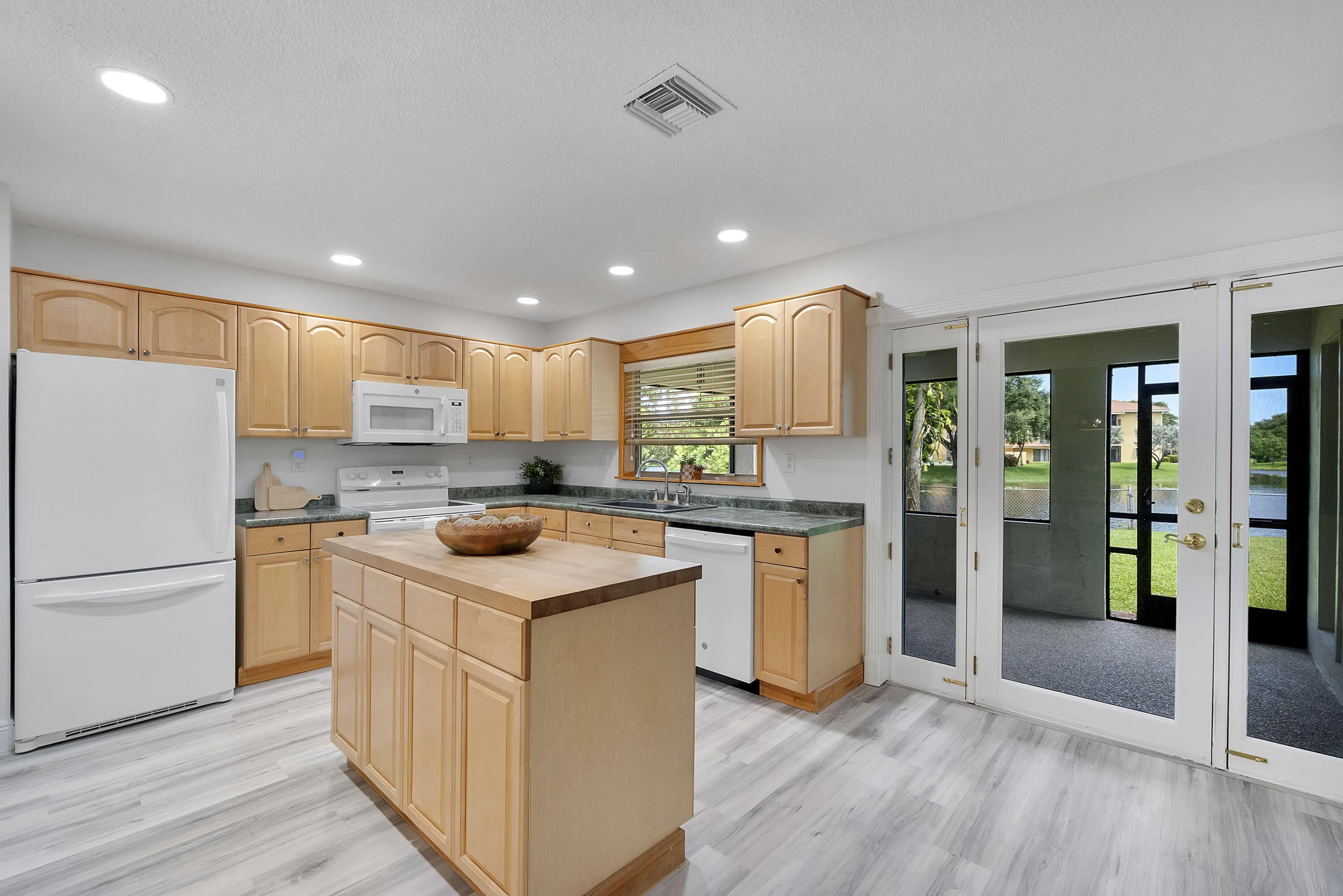11454 Nw 41st St_024
