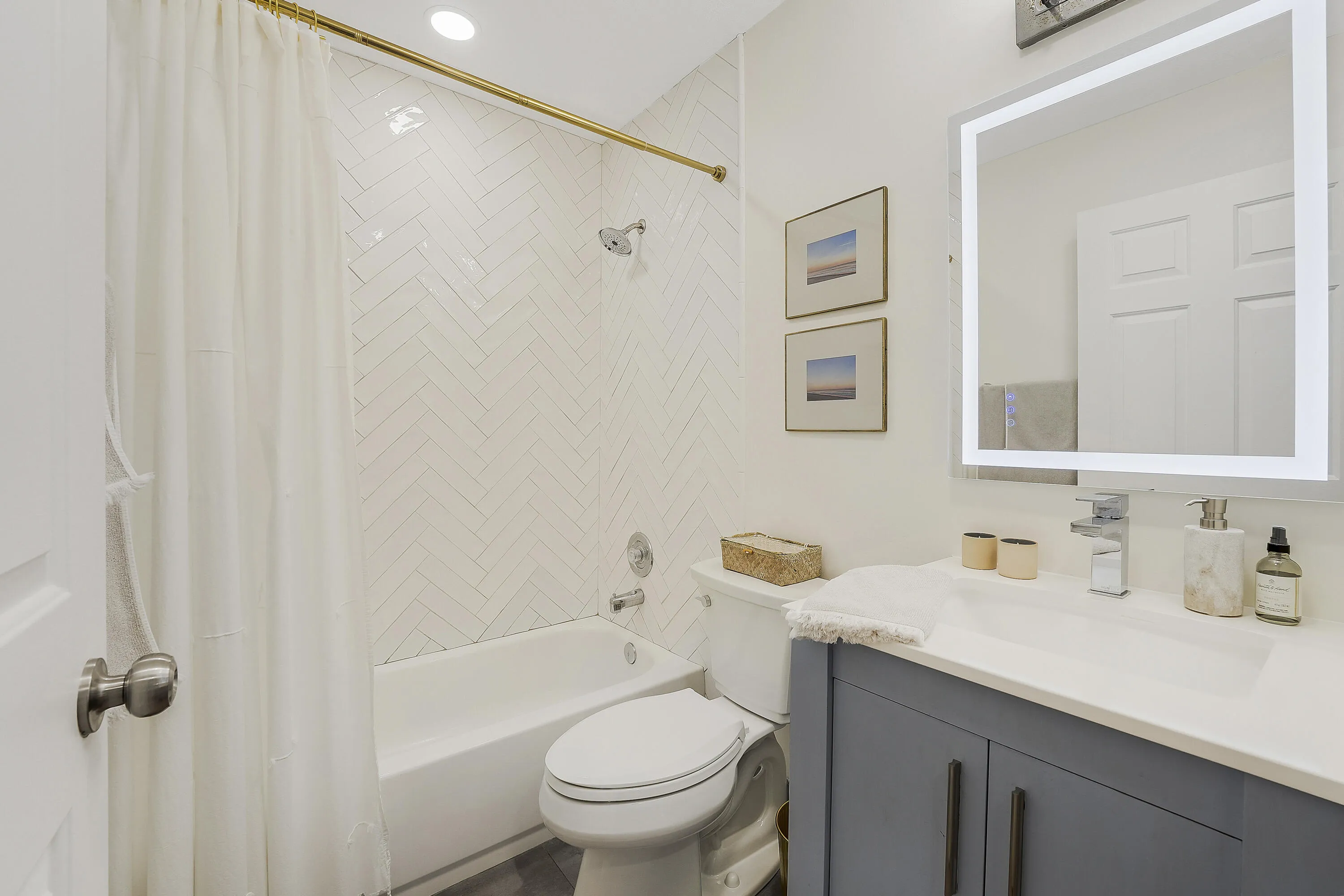 2nd bathroom