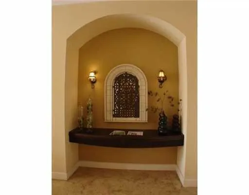 ENTRANCE CLUBHOUSE/PARTY ROOM