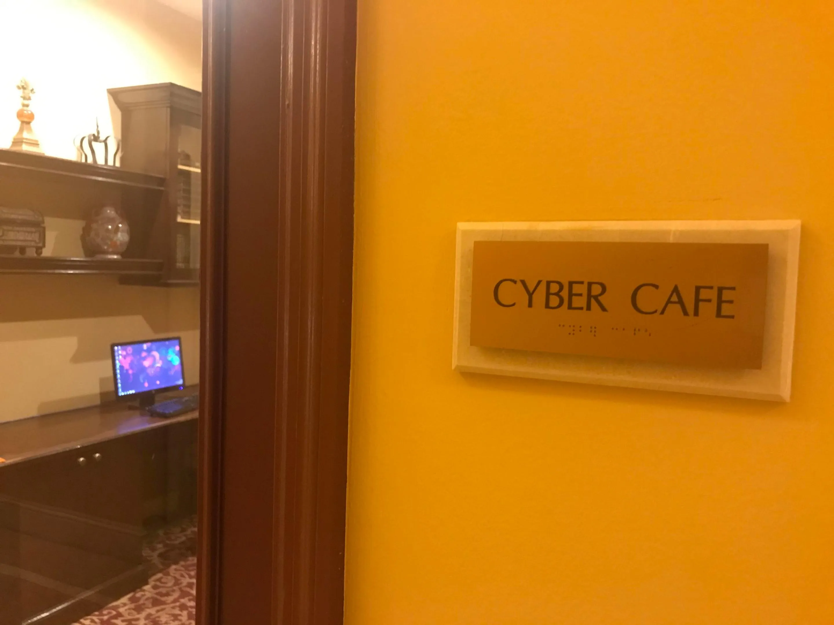 FREE BUSINESS CENTER
