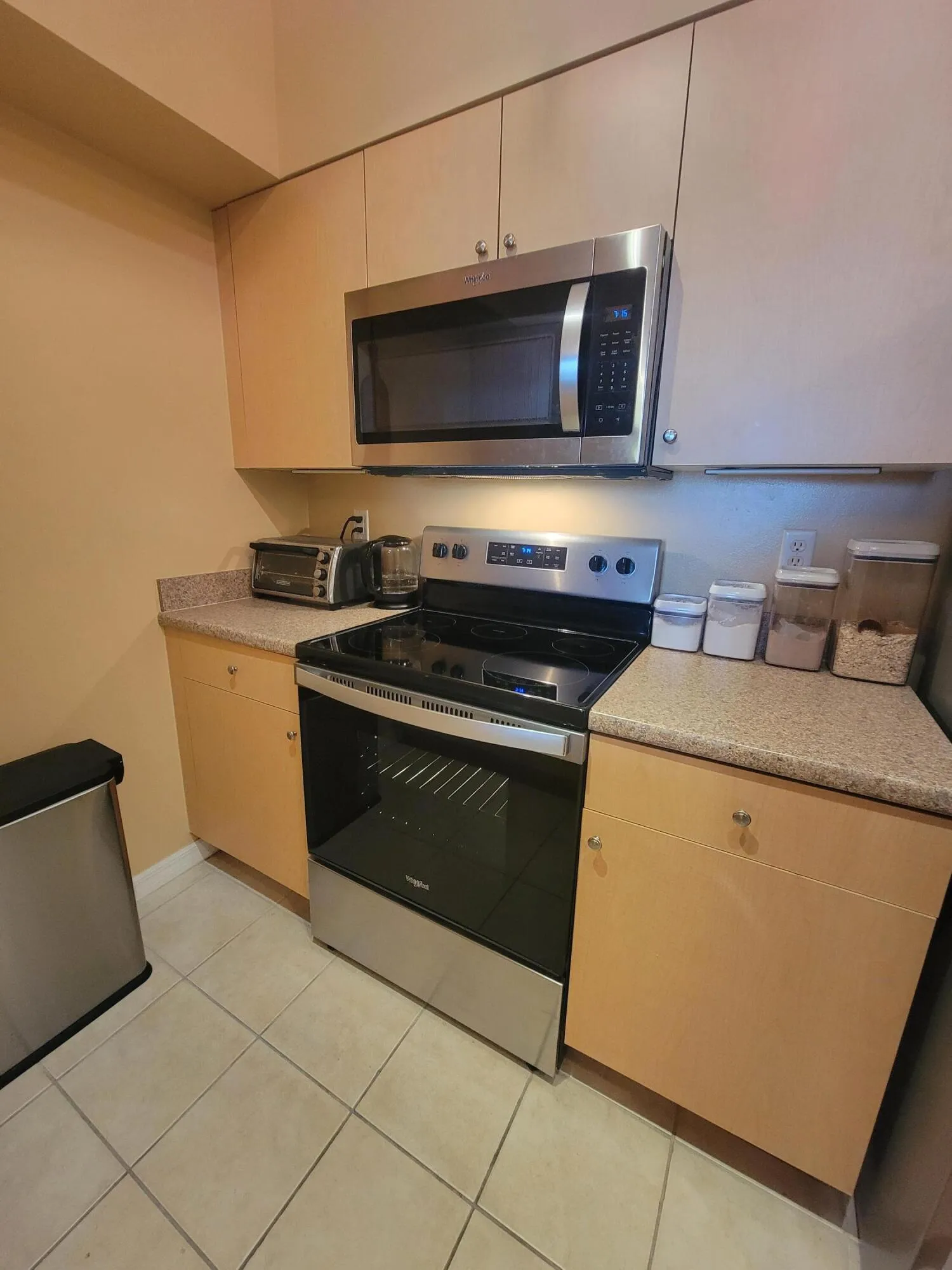 KITCHEN SIDE VIEW