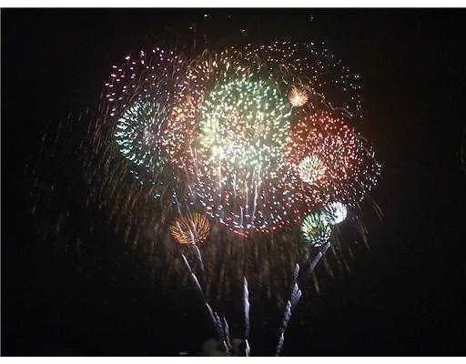 4TH JULY BALCONY VIEW