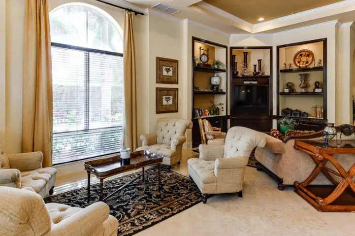 CLUBHOUSE/PARTY ROOM