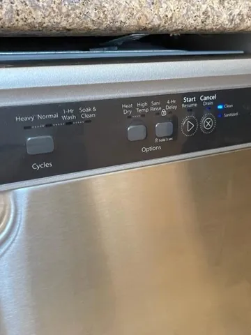 DISHWASHER CLOSE UP