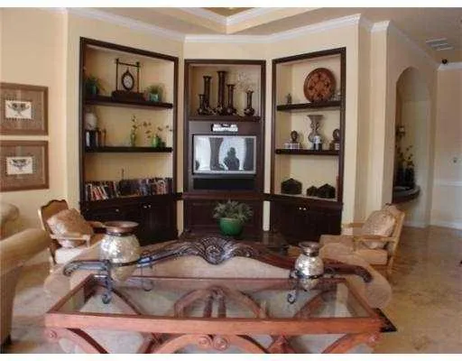 CLUBHOUSE/PARTY ROOM