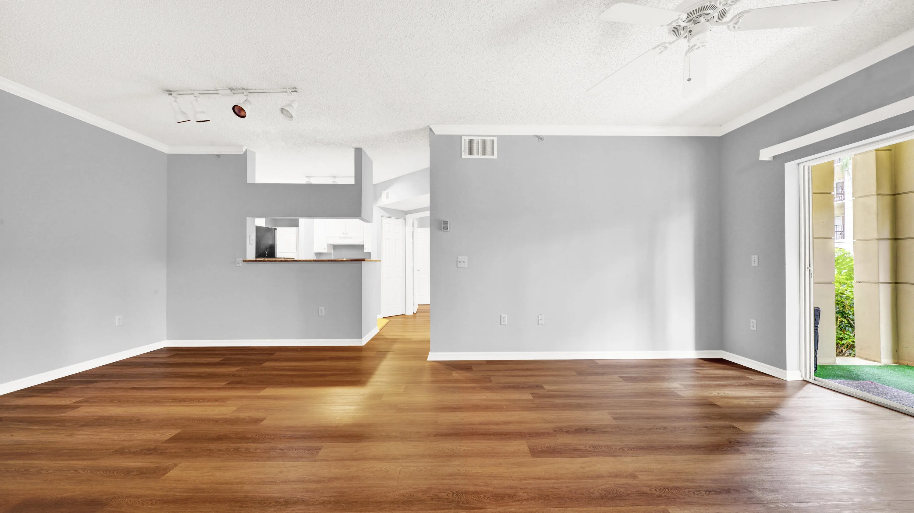 Living Room (4)