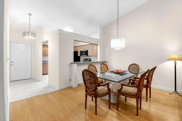 Kitchen dining