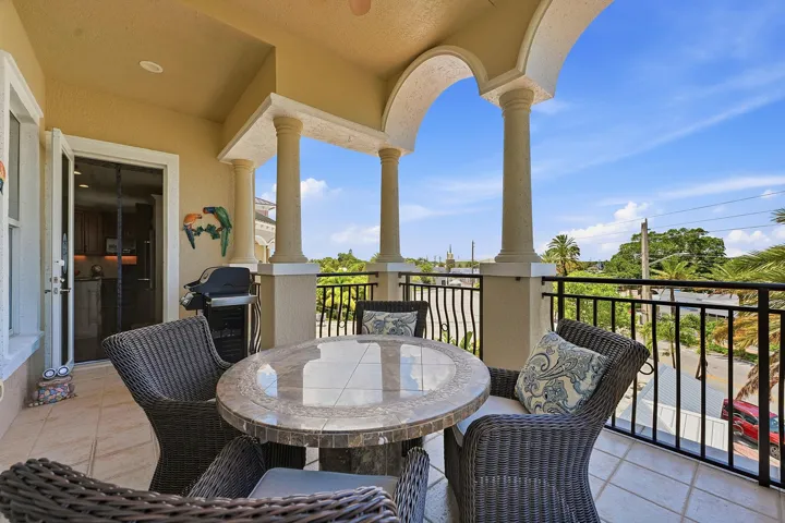 Spacious Patio