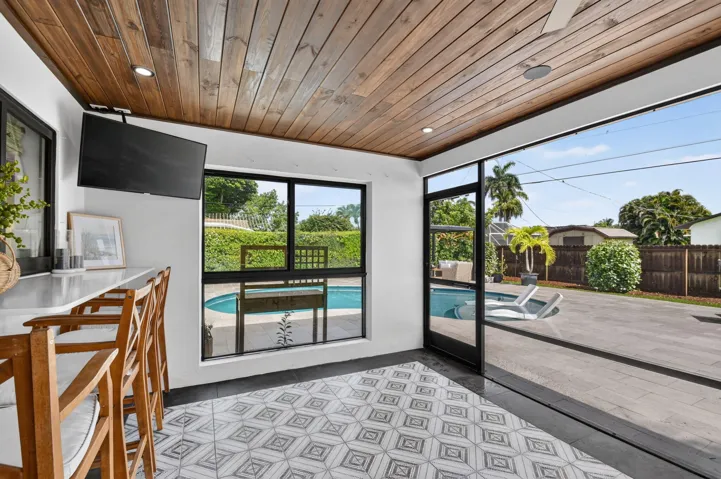 Screened in Patio