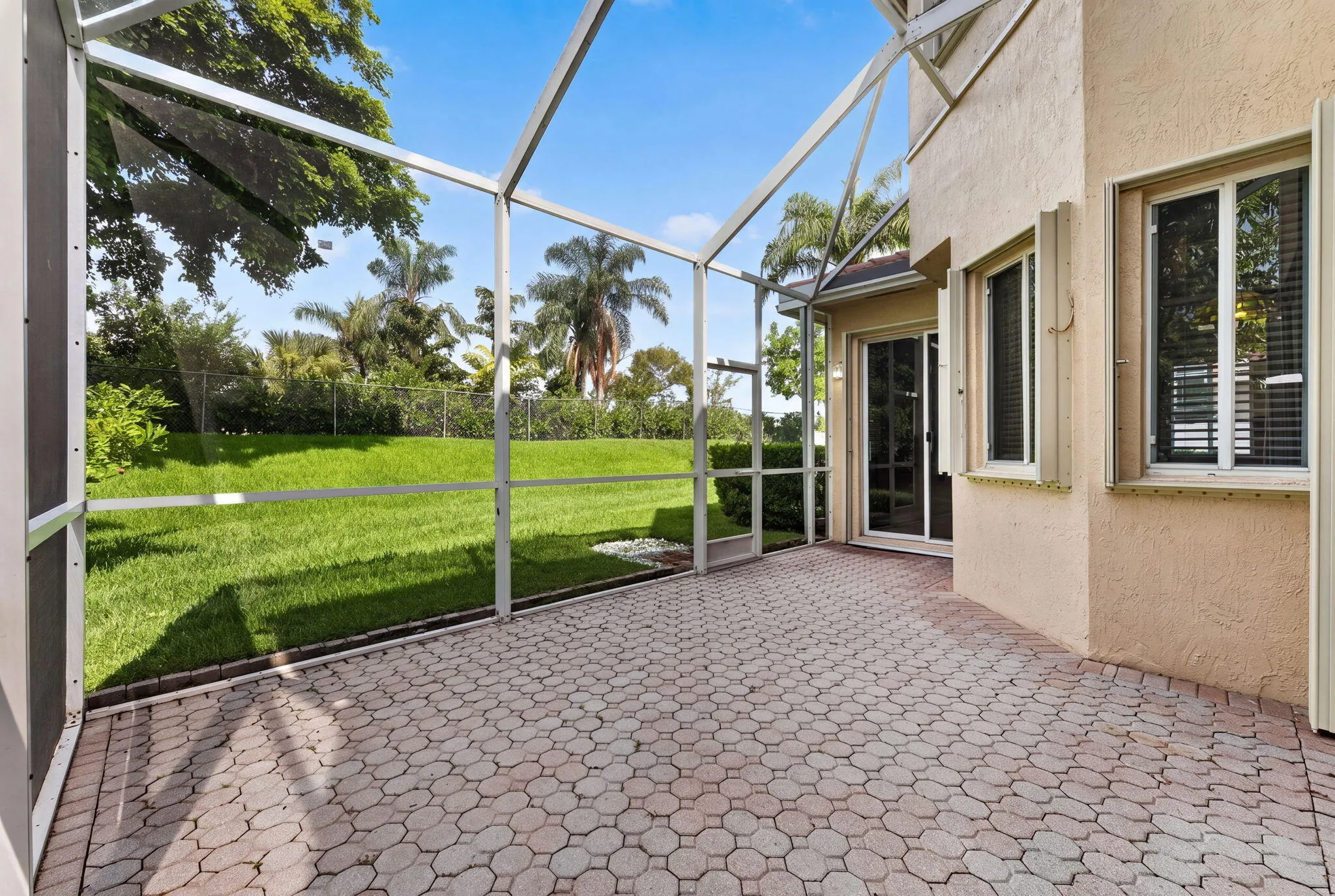 38-web-or-mls-Exterior_DSC02114_hf4k