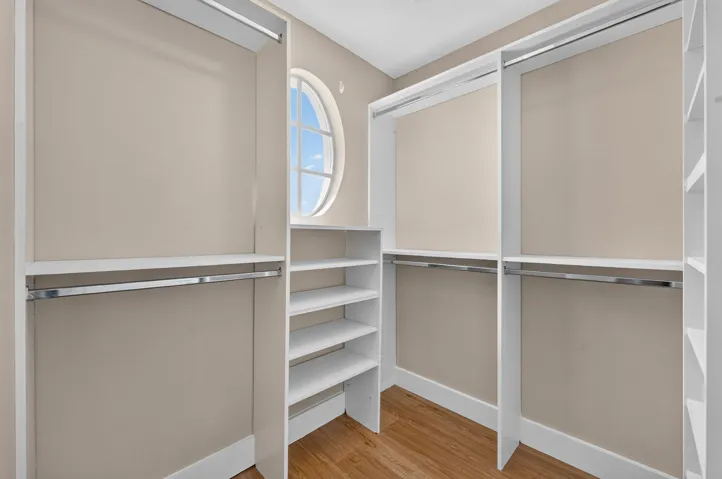 Walk-in Closet