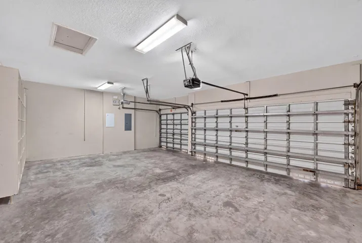 39-web-or-mls-Vacant_DSC02139_hf4k